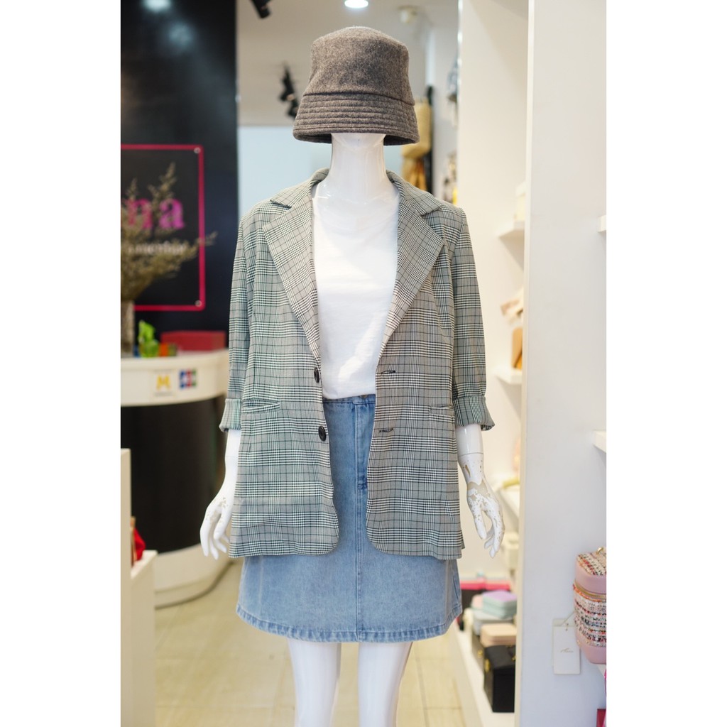 Áo Blazer Caro Xẻ 042