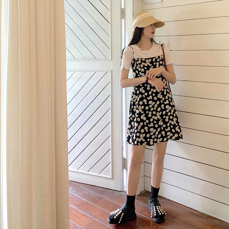 Đầm nữ tiểu thư dáng dài ngắn 2021, Váy hai dây nữ hoa nhí màu đen đi biển sang chảnh thời trang hàn quốc du lịch | BigBuy360 - bigbuy360.vn