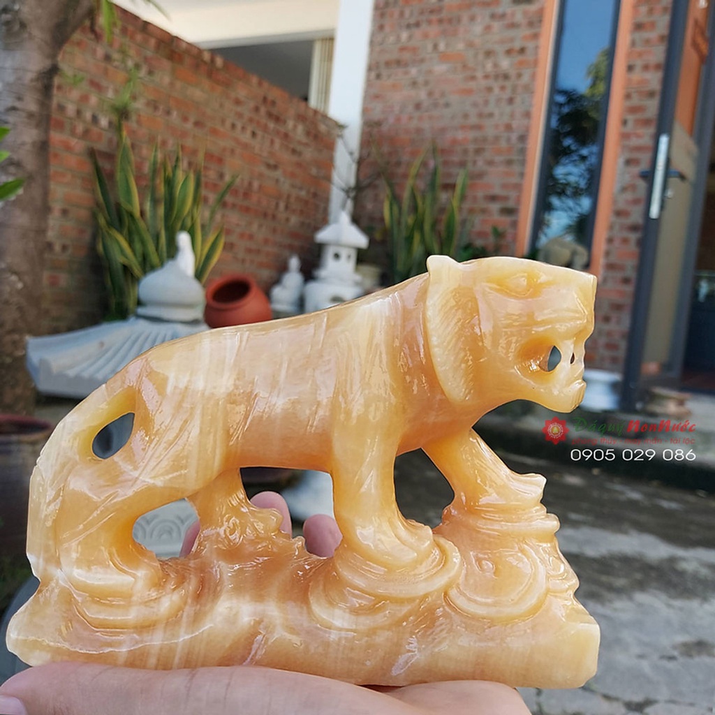 Tượng cọp 12 con giáp phong thủy đá ngọc hoàng long