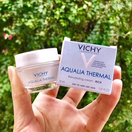 Kem dưỡng ẩm cho da khô, dạ nhạy cảm VICHY AQUALIA THERMAIL RICHE 15ML