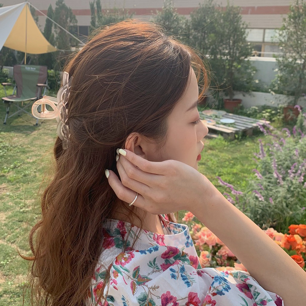 [Mã SKAMCLU8 giảm 10% cho đơn từ 100K] Kẹp tóc càng cua Hàn Quốc màu lì trong suốt xinh xắn cho nữ