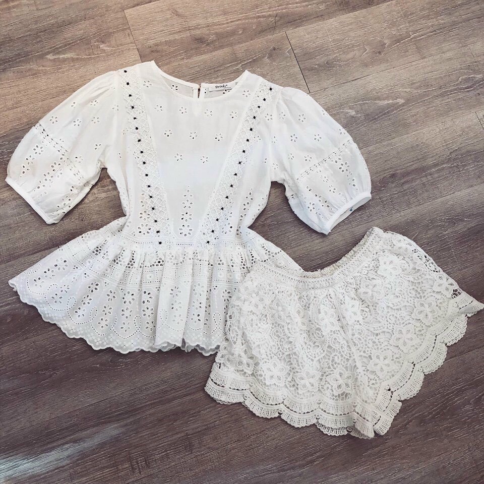 Áo peplum ren hoa siêu xinh - Quần ren đồng bộ