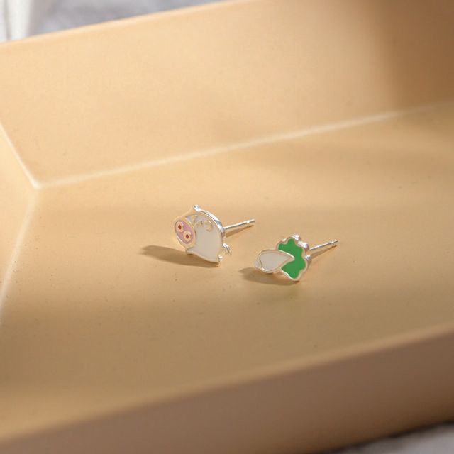 Bông Tai Hình Heo Cải Thảo