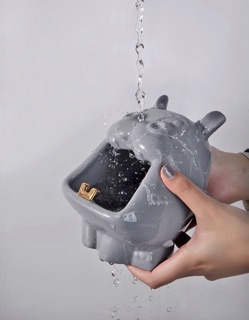 Gạt tàn thuốc lá chất liệu sứ