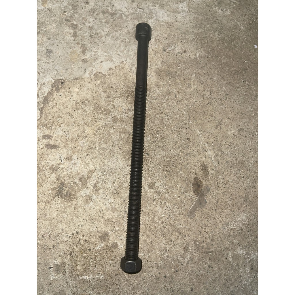 Sản phẩm gia đình làm: combo 50 Bu lông xăngtan phi 10 dài 20cm