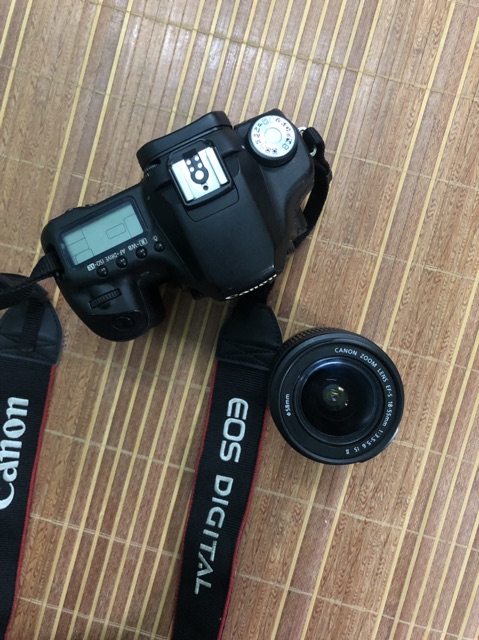 Bộ máy ảnh 50d và lens kit 18 55 is2