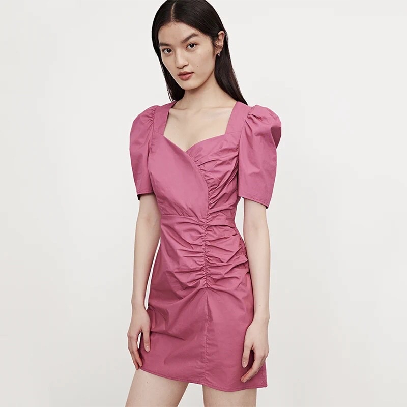 Đầm hồng Urban Revivo
