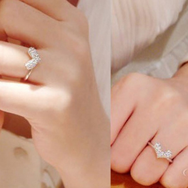 Nhẫn Đính Kim Cương Nhân Tạo Lấp Lánh Phong Cách Hàn Quốc