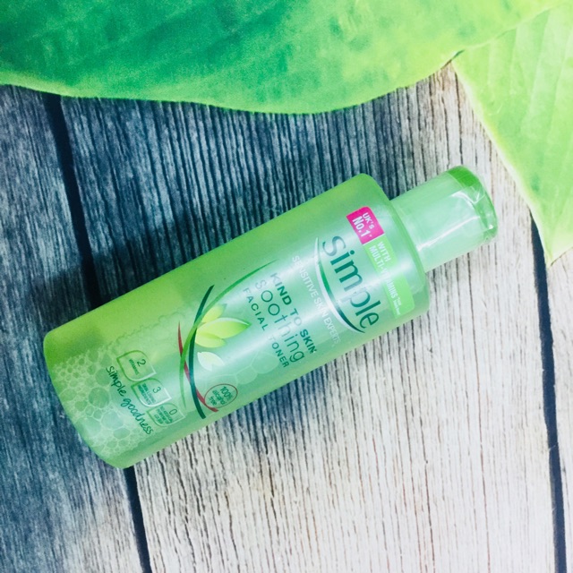 Nước Hoa Hồng Simple Soothing Facial Toner