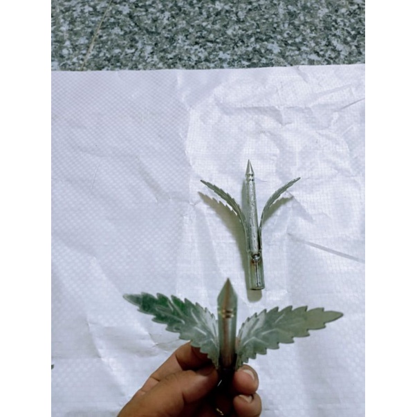 COMPO 20 CHÔNG RÀO SẮT CAO 14CM - CHÔNG LÁ HÀNG RÀO