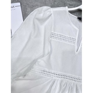 Áo peplum trắng viền ren