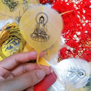Lá bồ đề dát vàng