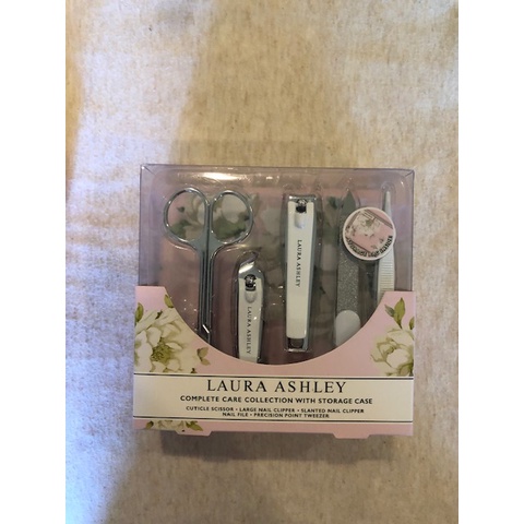 Bộ Bấm Móng Tay - Laura Ashley Complete Collection with Storage Case