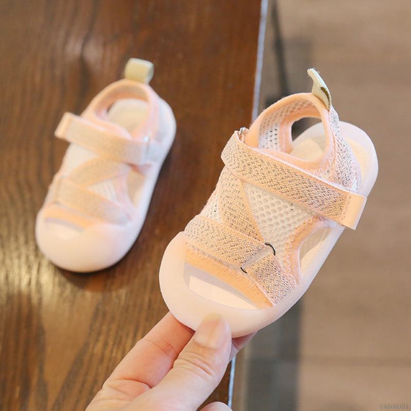 Giày sandal đế mềm chống trượt dành cho bé