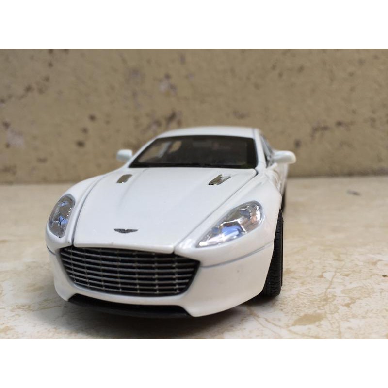 Mô hình xe ô tô Aston martin sedan - 1:32