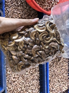 Hạt điều rang muối vỡ đôi