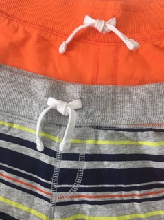 Quần short da cá bé trai