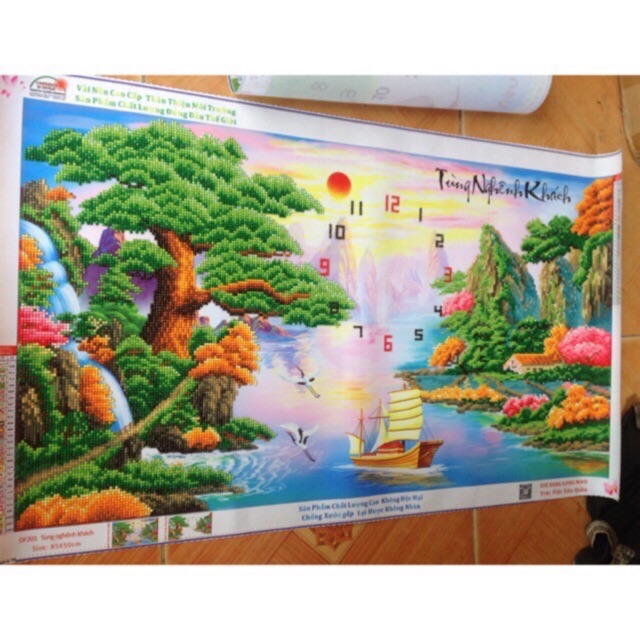 Tranh đính đá đồng hồ tùng nghênh khách, thuận buồn xuôi gió