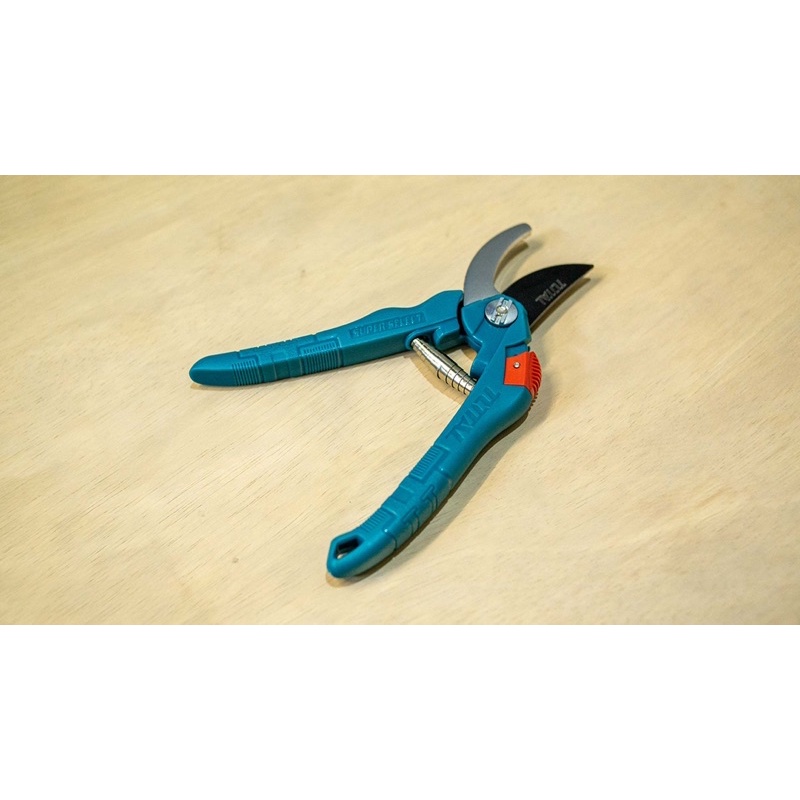 THT0201 Kéo cắt tỉa cành 8” 200mm Total