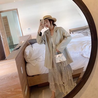 Blazer lật tay xanh cá tính