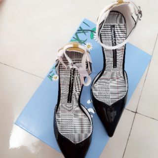 giày cao gót khoét eo gót pha màu đế 9cm