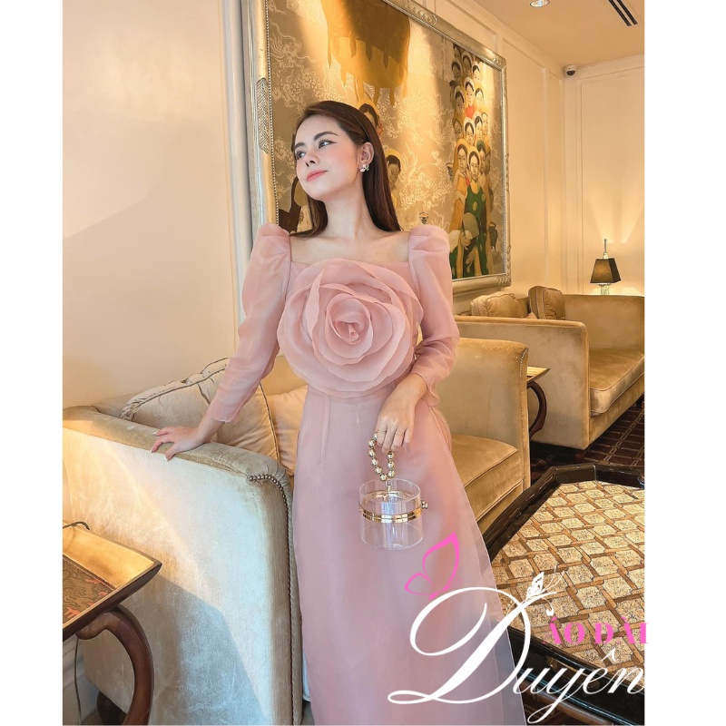 Áo dài cách tân 4 tà kết hoa 3d siêu to trước ngực cover thiết kế hot hit