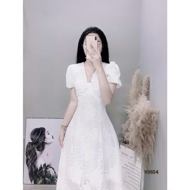 ĐẦM DỰ TIỆC REN CHIẾC LÁ JISOO DRESS
