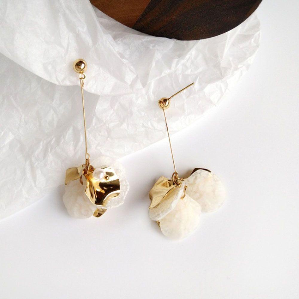 Bông Tai Dáng Dài Hình Cánh Hoa Tua Rua Phong Cách Kỳ Nghỉ