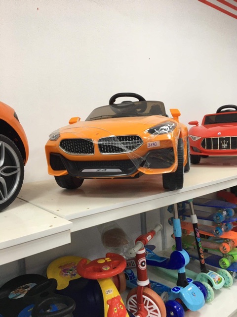 Ô tô điện trẻ em BMW-Z4 tự lái và điều khiển ,MP3 ,nhún có loại 2 ghế ngồi