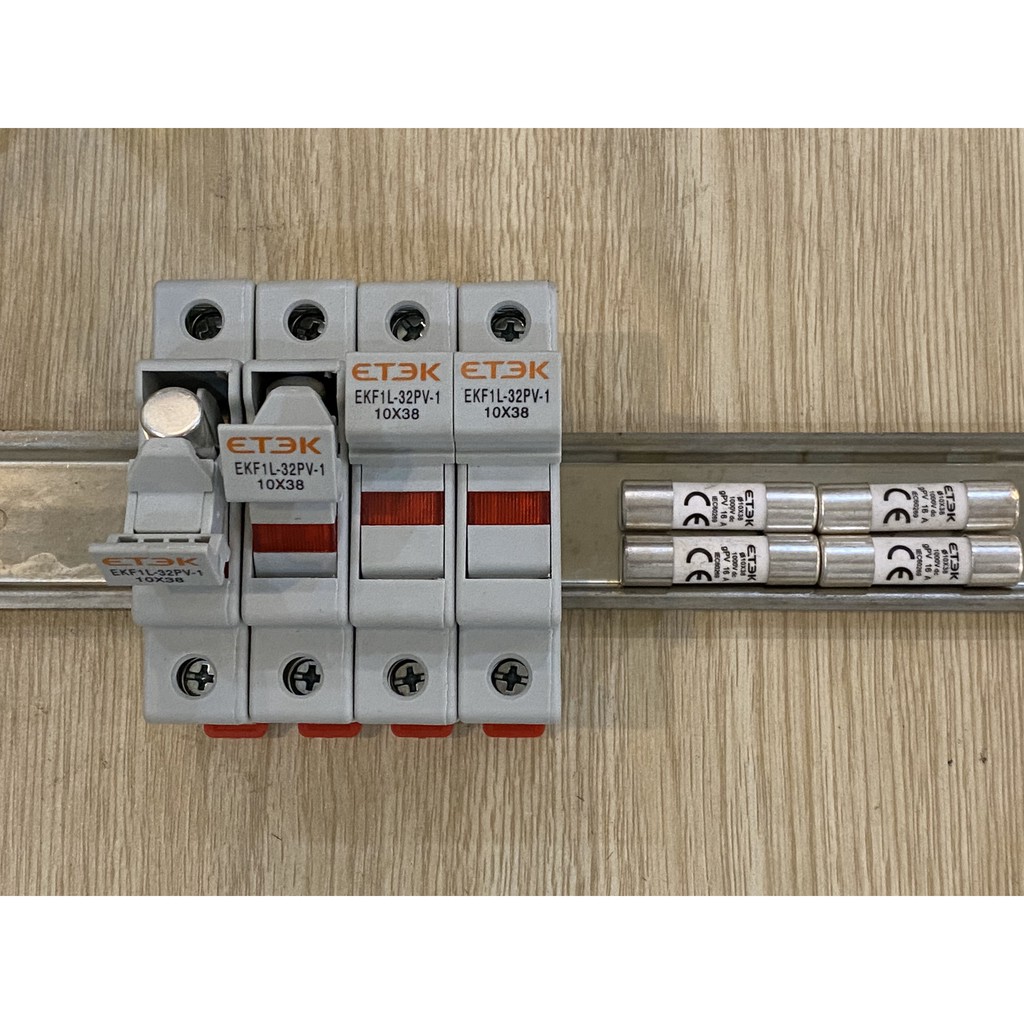 Cầu chì ETEK DC 1000V 16A 32A gắn rail có đèn báo