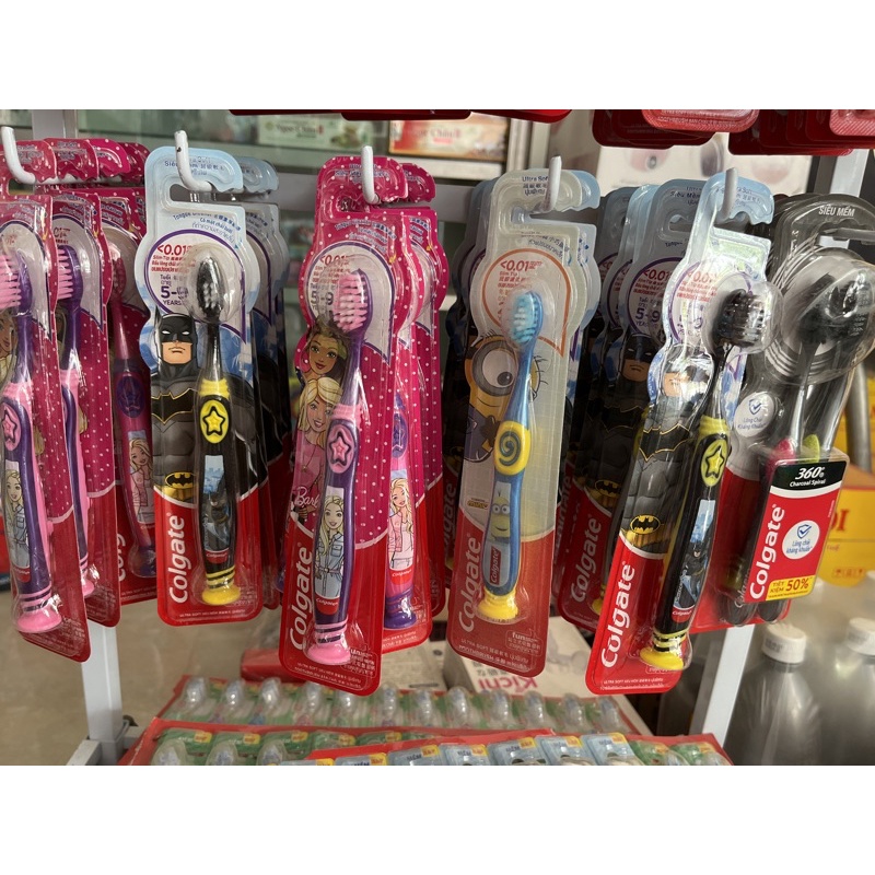 Bàn chải Colgate Minion Twin cho trẻ em