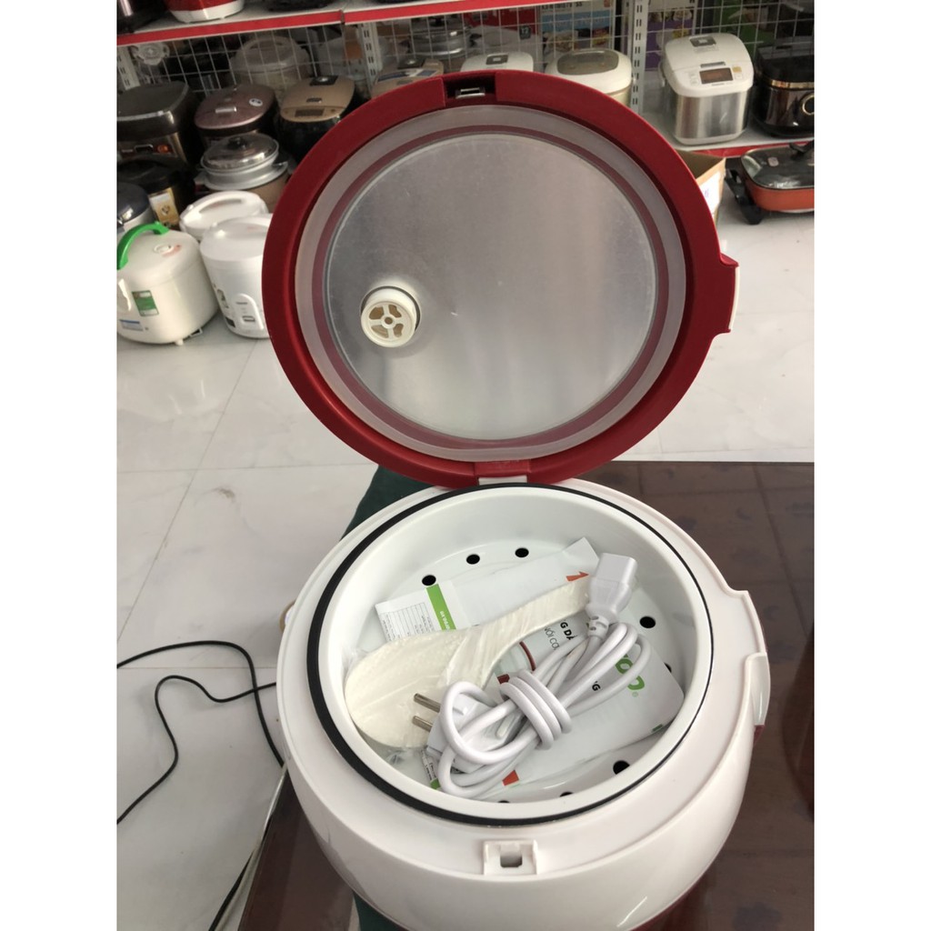 Nồi cơm điện nắp gài Kangaroo 1.8 lít KG835 - Hàng qua sử dụng