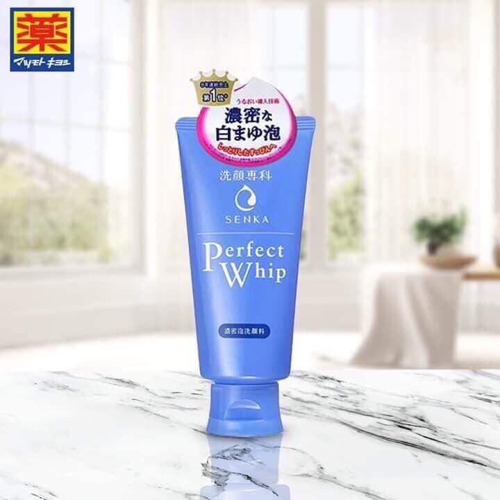 Sữa rửa mặt Perfect Whip Nhật Bản