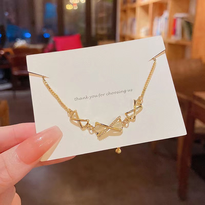 Vòng Tay Đá Opal Hình Trái Tim Thời Trang Cho Nữ