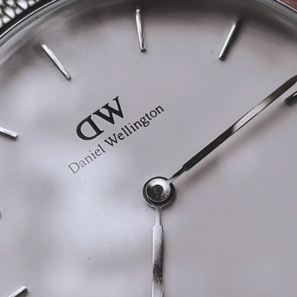 Đồng hồ 2nd Nữ Nam tay nhỏ DW REAL.