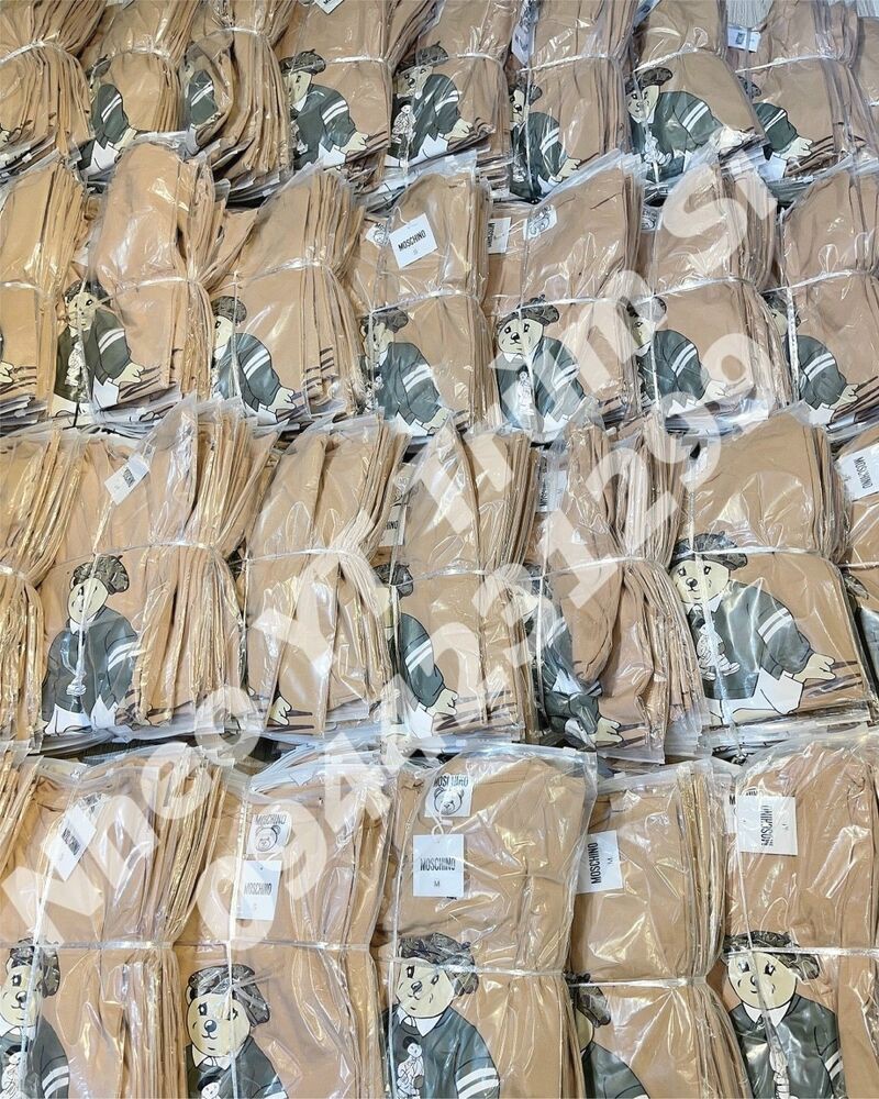 [ Mã WASTAPR giảm 10K đơn 50K] Áo phông gấu hoạt hình đi giày xinh xắn | BigBuy360 - bigbuy360.vn