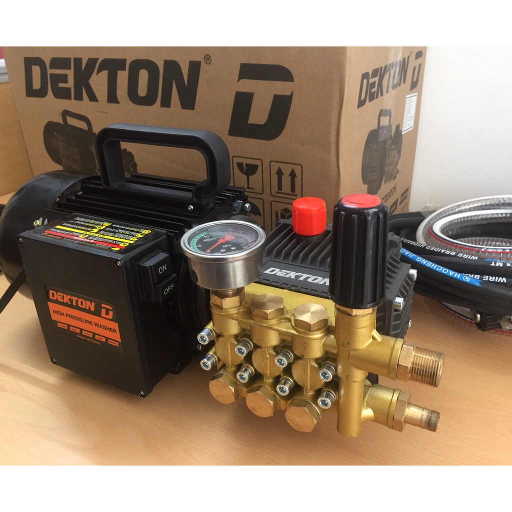Máy rửa xe Dekton DK2000S 2000W - Tặng Bình Bọt 1 Lít