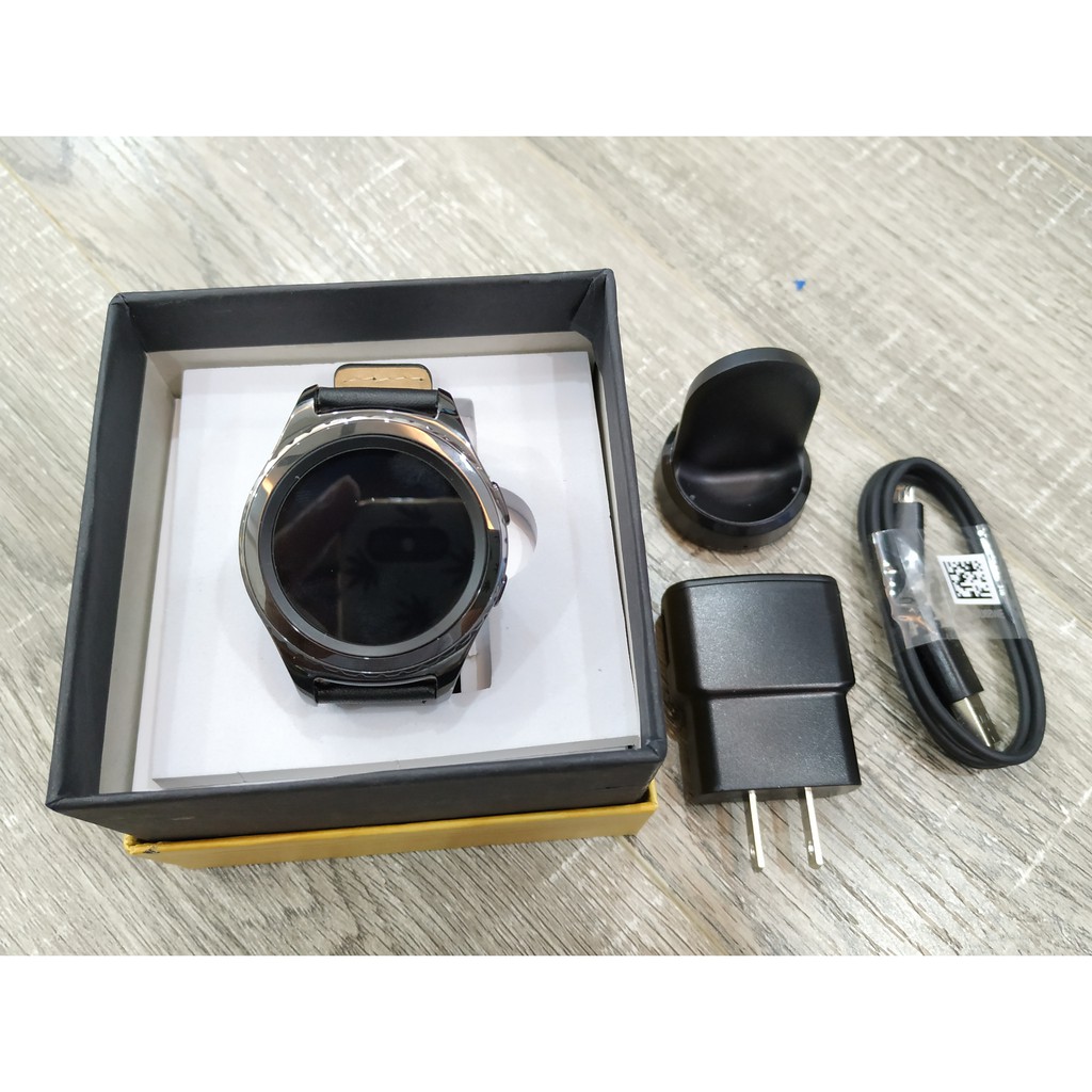 Đồng hồ thông minh Samsung Gear S2 Classic, phiên bản có loa và không loa với kích thước 40mm/44mm