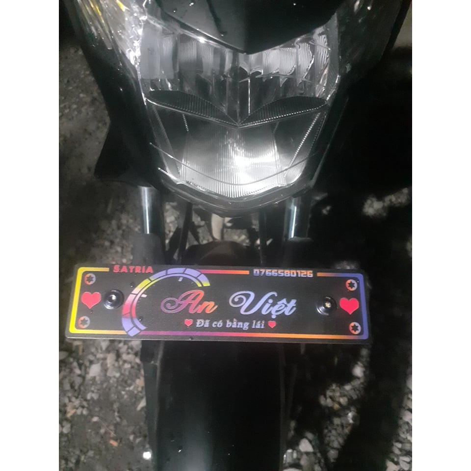 Bảng tên xe máy tặng kèm ốc titan - Thiết kế theo yêu cầu lắp mọi dòng xe
