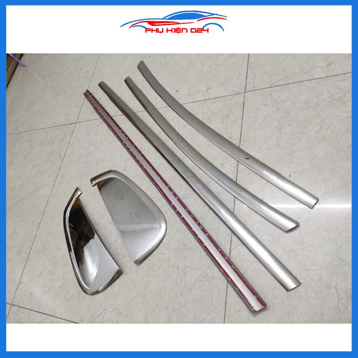 Bộ nẹp viền chân kính inox Triton 2018-2019-2020-2021-2022-2023