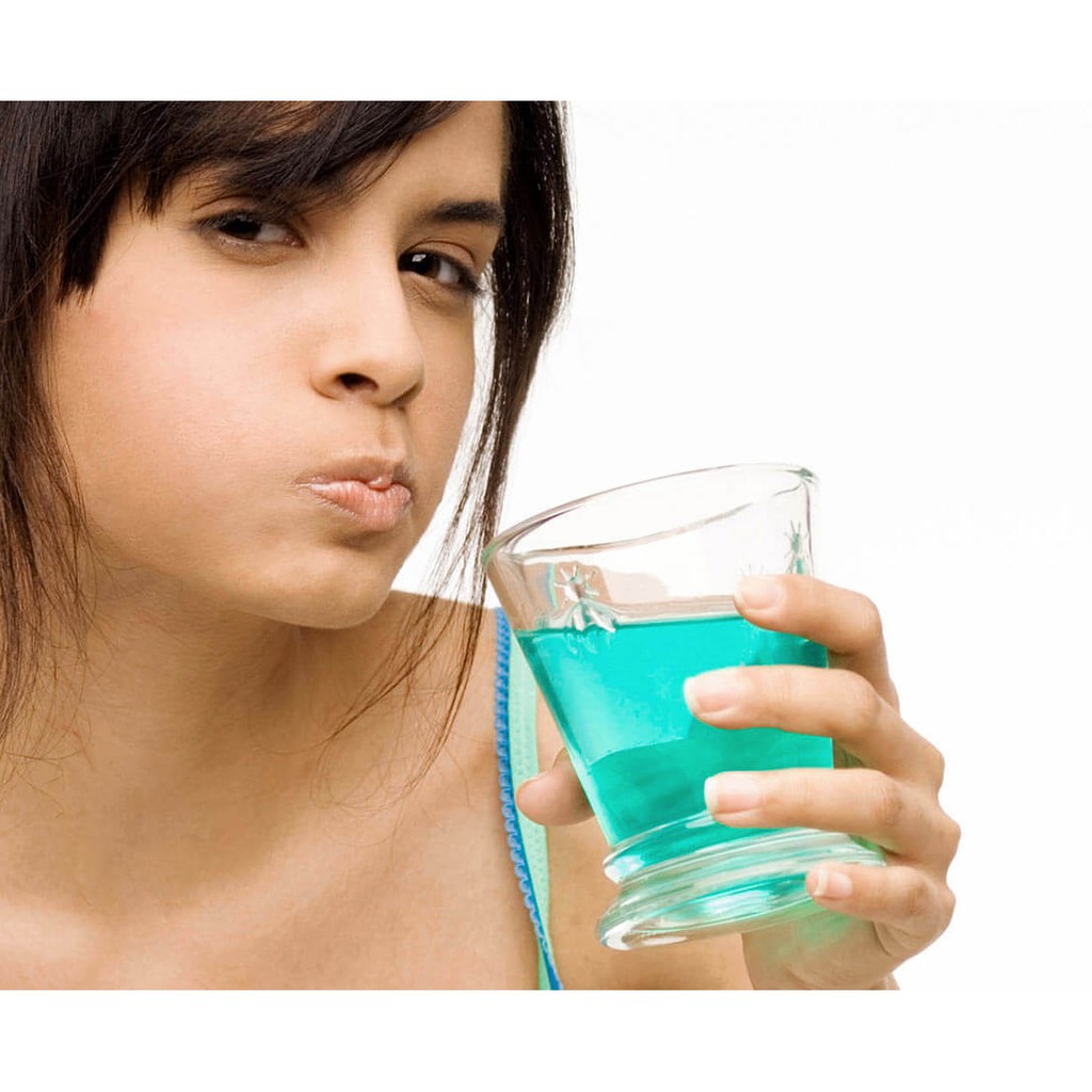 Nước súc miệng Listerine Cool Mint - Giúp làm sạch khuẩn khoang miệng, làm sạch mảng bám trên răng (Chai 750ml)