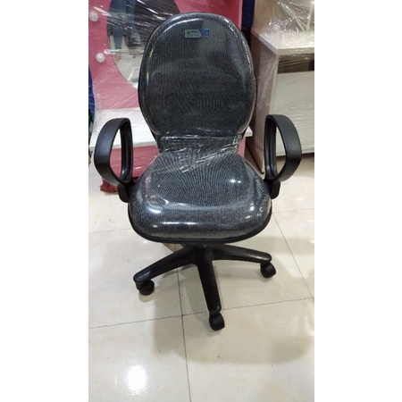 Ghế xoay lưng liền , bầu qui phúc