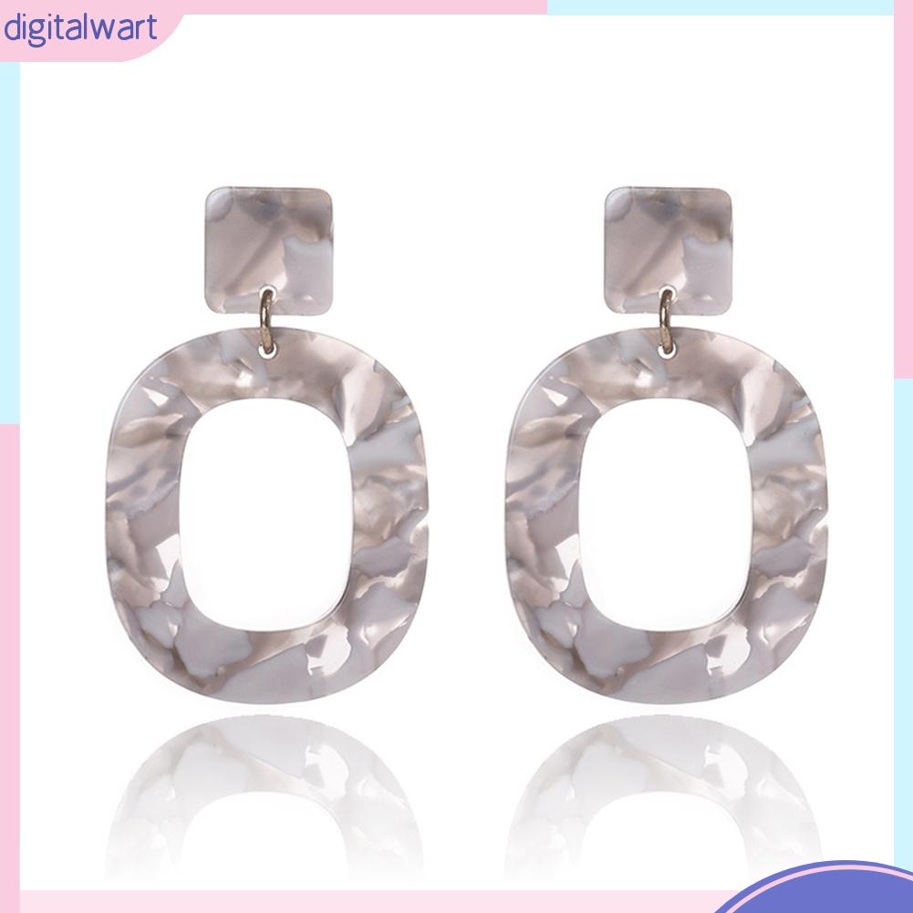 Khuyên tai dáng tròn rỗng phong cách thời trang cho nữ