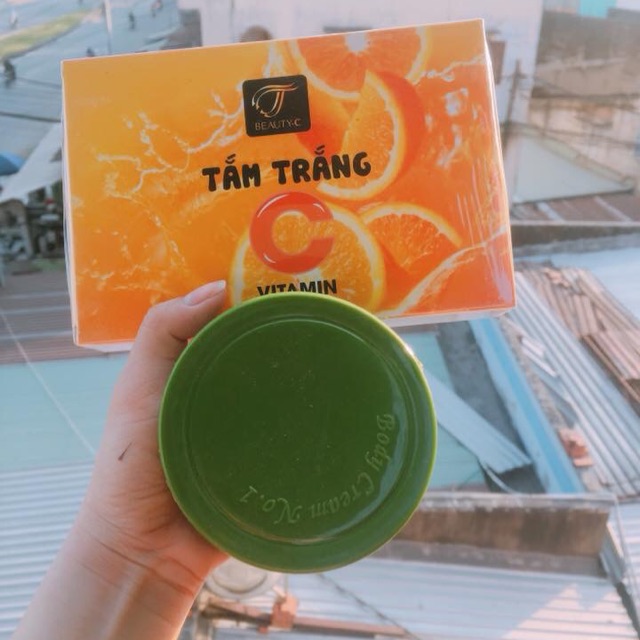 Tắm trắng vitamin C