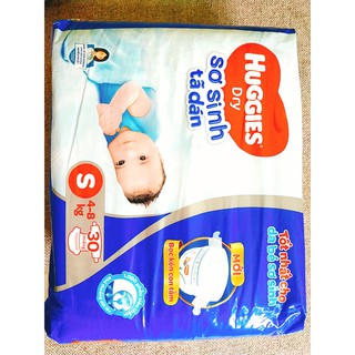 Tã dán Sơ Sinh Huggies NB58+2, S56 Mẫu Mới