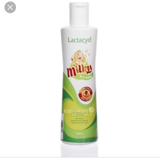 Sữa tắm gội lactacyd milky 250ml