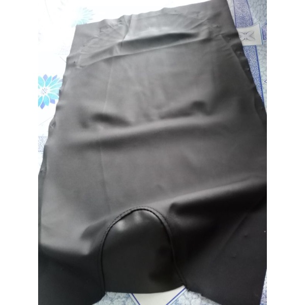 Da bọc yên đa năng cho nhiều loại xe hàng dày, có lót mặt