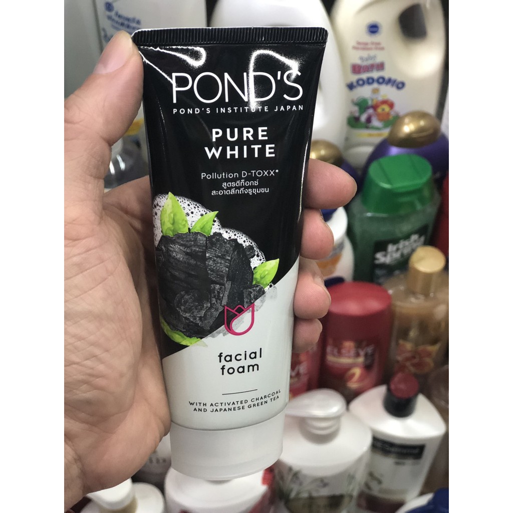 Sữa Rửa Mặt Pond's 100g than hoạt tính và trà xanh