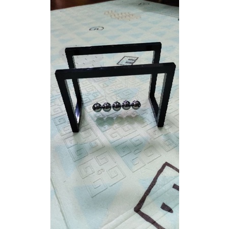 Con lắc newton nhựa acrylic, con lắc vĩnh cửu, khung bằng nhựa acrylic và 5 viên bi thép