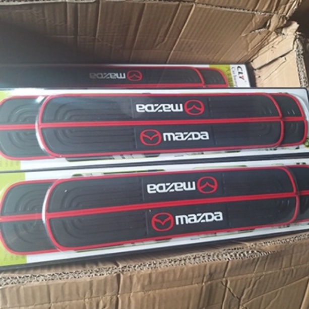 Nẹp bước chân cao su chống xước xe honda  - bộ 4 miếng cao su chống trơn trượt